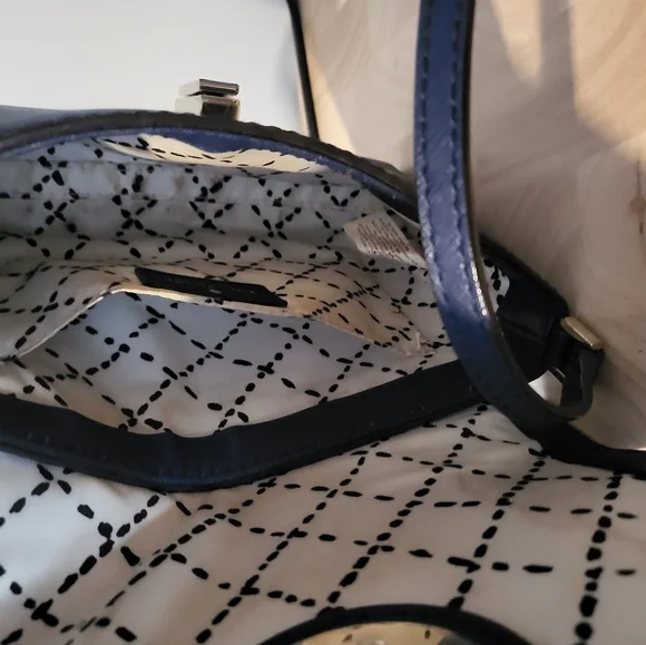 Kate Spade Crossbody purse - Picture 4 of 5